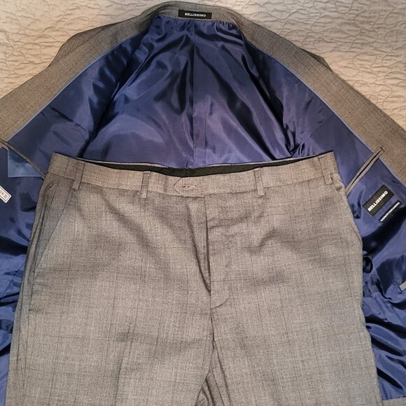 Suit - Picture 6 of 6